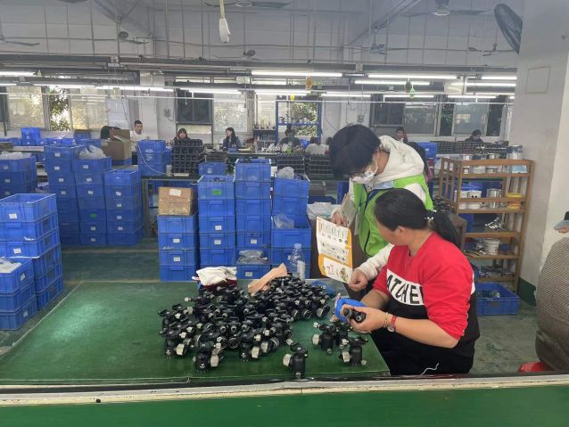 三鄉(xiāng)鎮(zhèn)開(kāi)展“加強(qiáng)禁毒宣傳， 共創(chuàng)無(wú)毒企業(yè)”活動(dòng)照片3.jpg