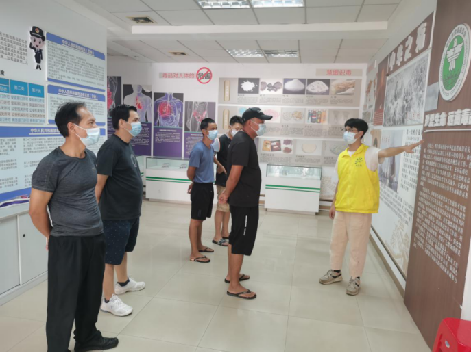 阜沙鎮(zhèn)禁毒信息〔2022〕第224期-- 弘揚禁毒精神，筑牢禁毒防線-阜沙鎮(zhèn)組織群眾參觀禁毒教育基地
