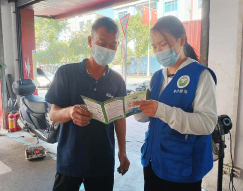 阜沙鎮(zhèn)禁毒信息〔2022〕第252期--【禁毒攻堅】“抗疫防毒你我他，健康社區(qū)靠大家”-阜沙開展禁毒