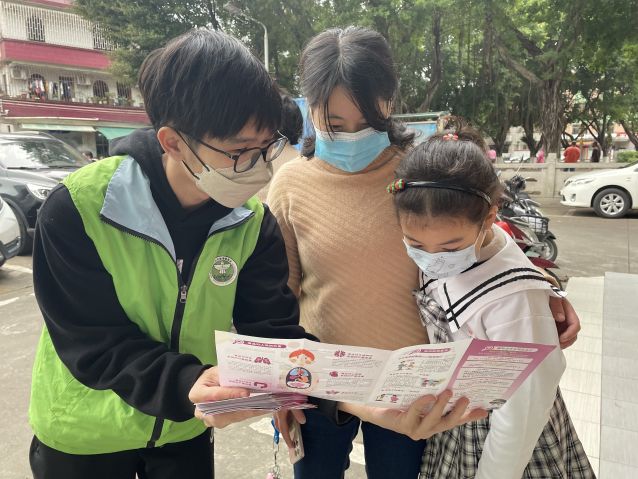 三鄉(xiāng)鎮(zhèn)開展“普及禁毒知識，共享健康人生”宣傳活動圖片2.JPG
